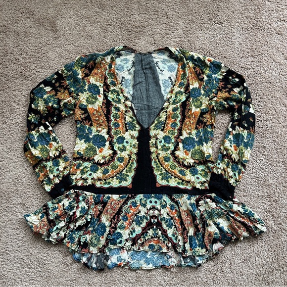 Free People Lovely Dreams Floral Black Noir Bohemian Tunic Size Small - Picture 5 of 10